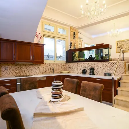 Spacious Santorini 2 Bedrooms Filos Private Jacuzzi Close To Amenities * סנטוריני