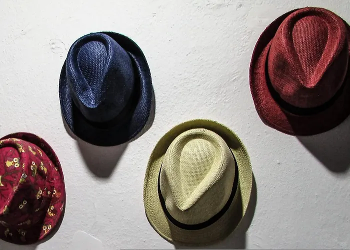 Spacious Santorini 2 Bedrooms Filos Private Jacuzzi Вилла