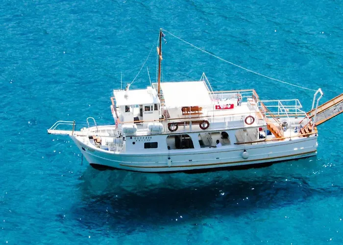 Вилла Spacious Santorini 2 Bedrooms Filos Private Jacuzzi *