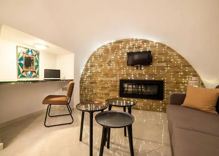 Вилла Spacious Santorini 2 Bedrooms Filos Private Jacuzzi