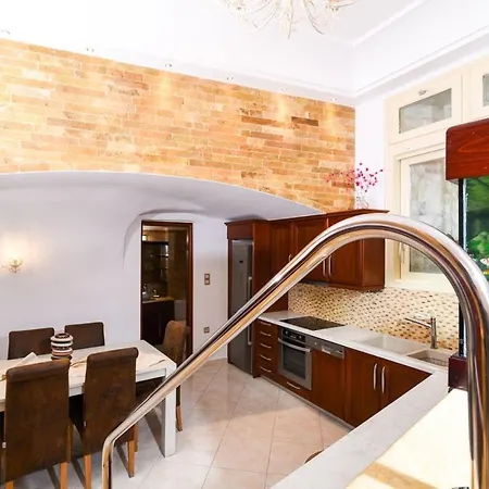 Spacious Santorini 2 Bedrooms Filos Private Jacuzzi Close To Amenities Villa