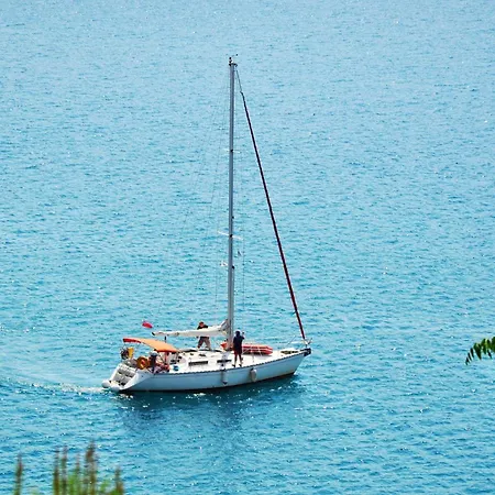 Spacious Santorini 2 Bedrooms Filos Private Jacuzzi Willa Fira (Santorini)